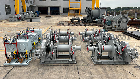 Windlass gabungan dan keributan tambatan